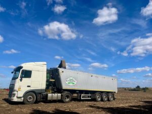 Зерновивіз на полі ЮНІКОРНС