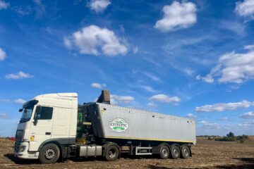 Зерновивіз на полі ЮНІКОРНС